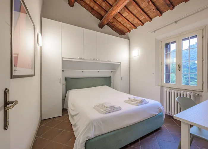 Piazza Ariostea * פררה